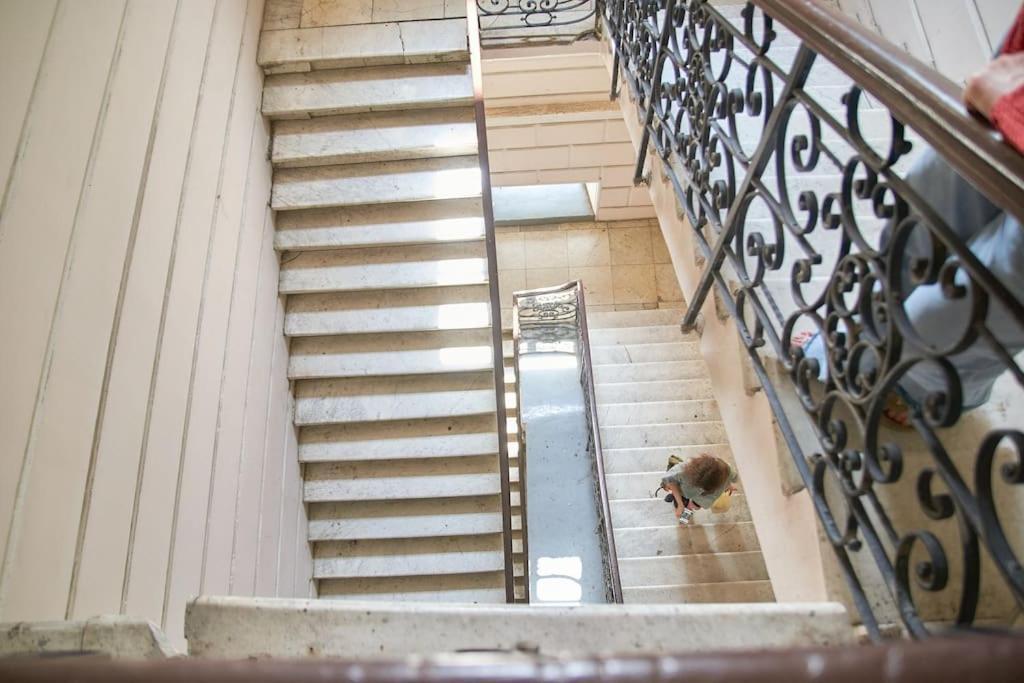 White Door Apartments Heart Of Odessa 1 Exterior foto